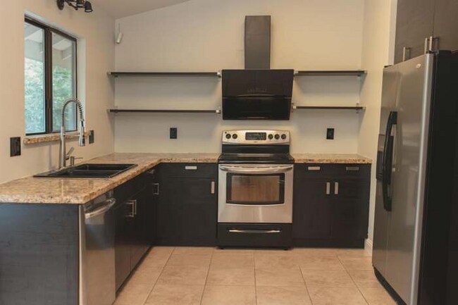Building Photo - 7379 Durfee Way