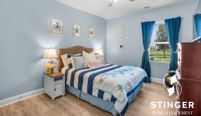 Building Photo - 44 Saluda Way