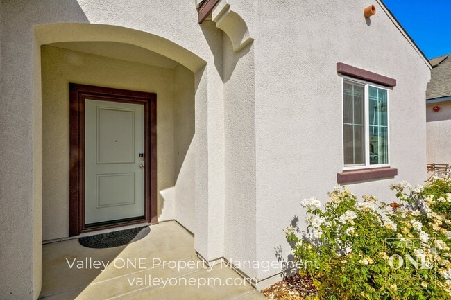 Building Photo - 933 Tipton Ln