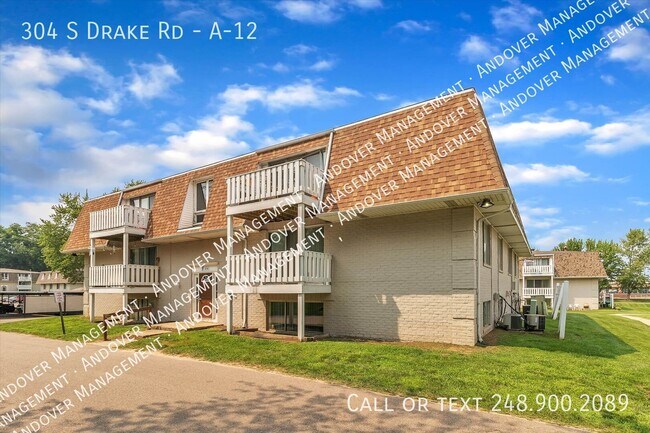 Building Photo - 304 S Drake Rd