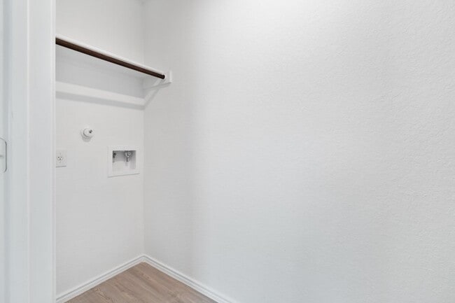 Building Photo - 10166 Asta Trl