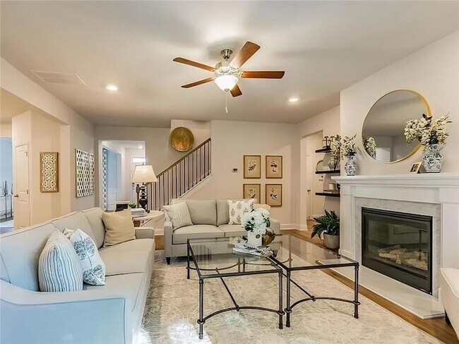 Building Photo - 7930 Tiberon Pkwy