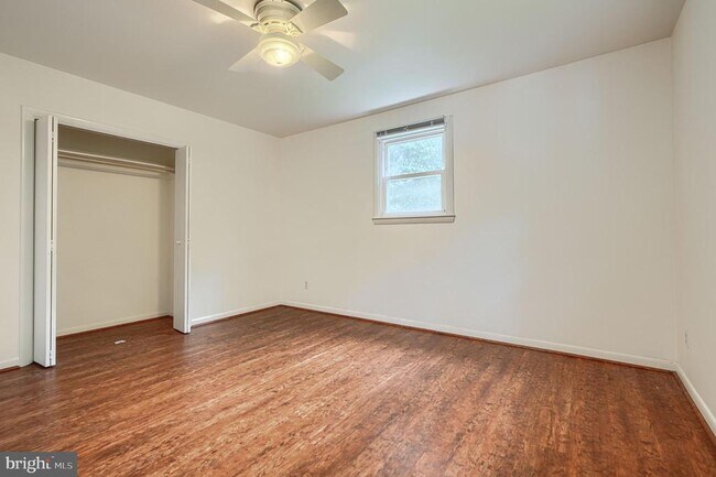 Building Photo - 112 Springside Dr