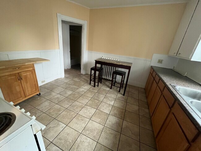 Primary Photo - 284 French St