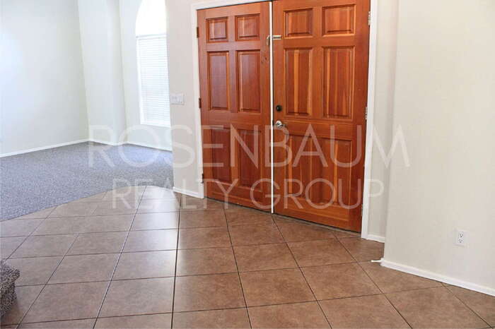 Building Photo - 4632 E Harwell St