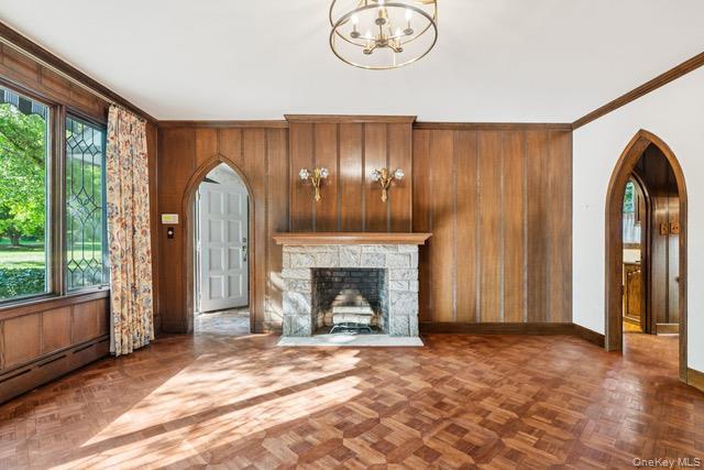 Building Photo - 18 Heights Rd