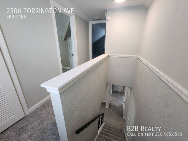 Building Photo - 2506 Torrington Ave