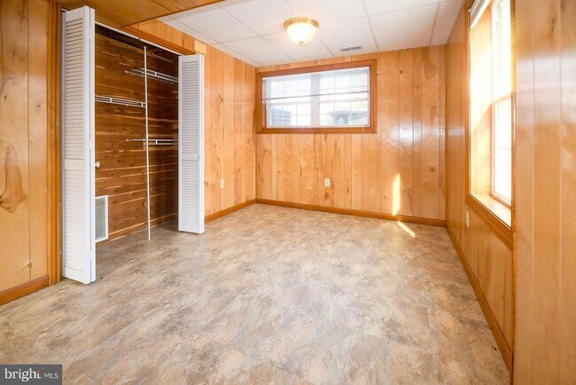 Building Photo - 1114 Ellingwood Dr