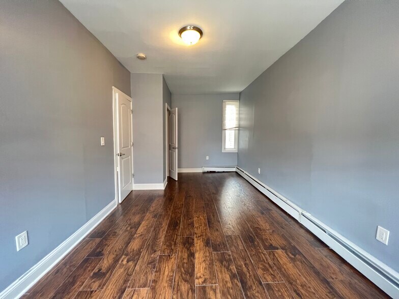 675 Kennedy Blvd 3 - 679 Kennedy Blvd