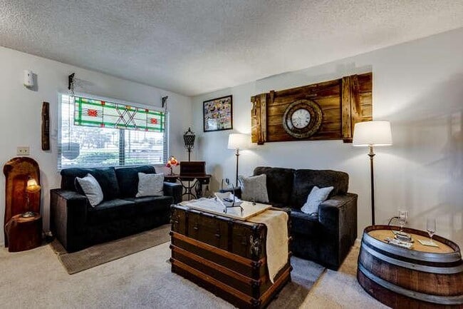 Building Photo - 12602 N 105th Ave