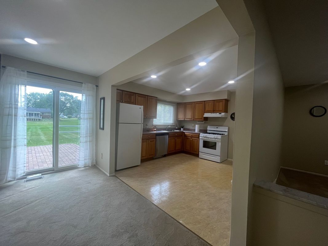 Building Photo - 87 Carter Dr