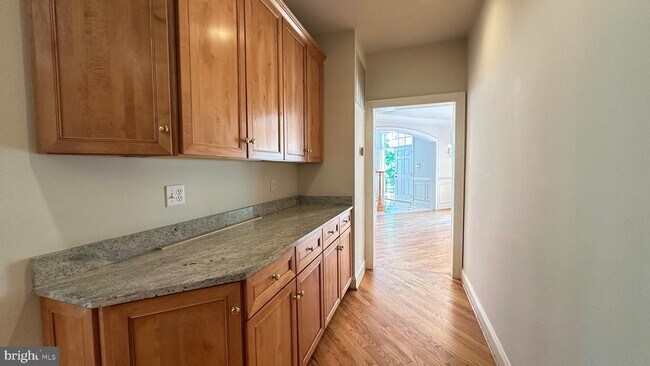 Building Photo - 1354 Lewinsville Mews Ct