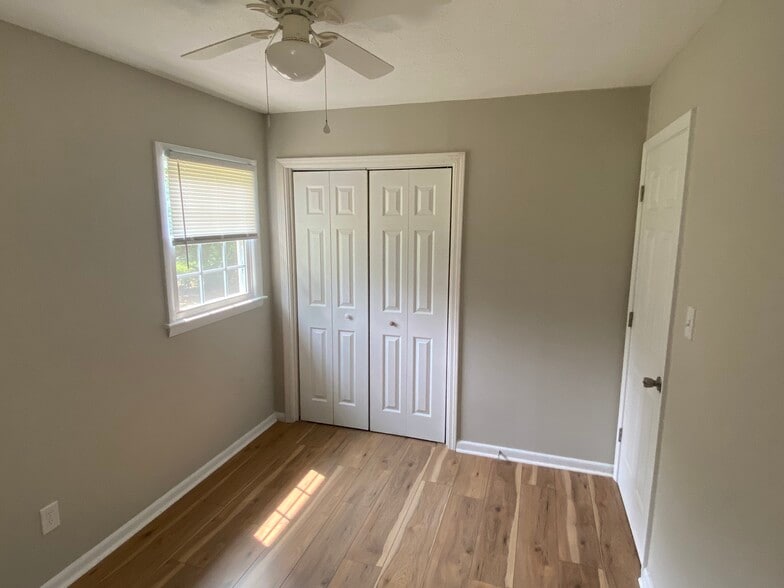 Building Photo - 1634 Shaw Rd