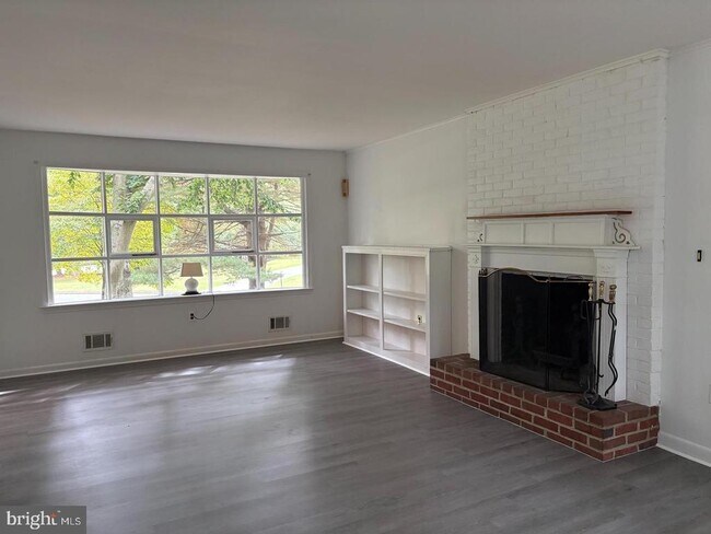Building Photo - 3306 Whitesworth Rd