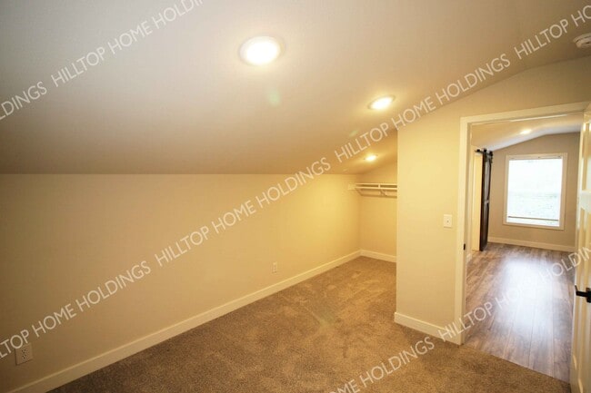 Building Photo - 11 Brookside Rd