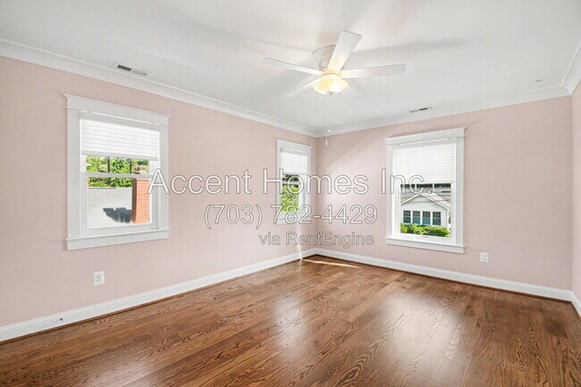 Building Photo - 14 W Caton Ave