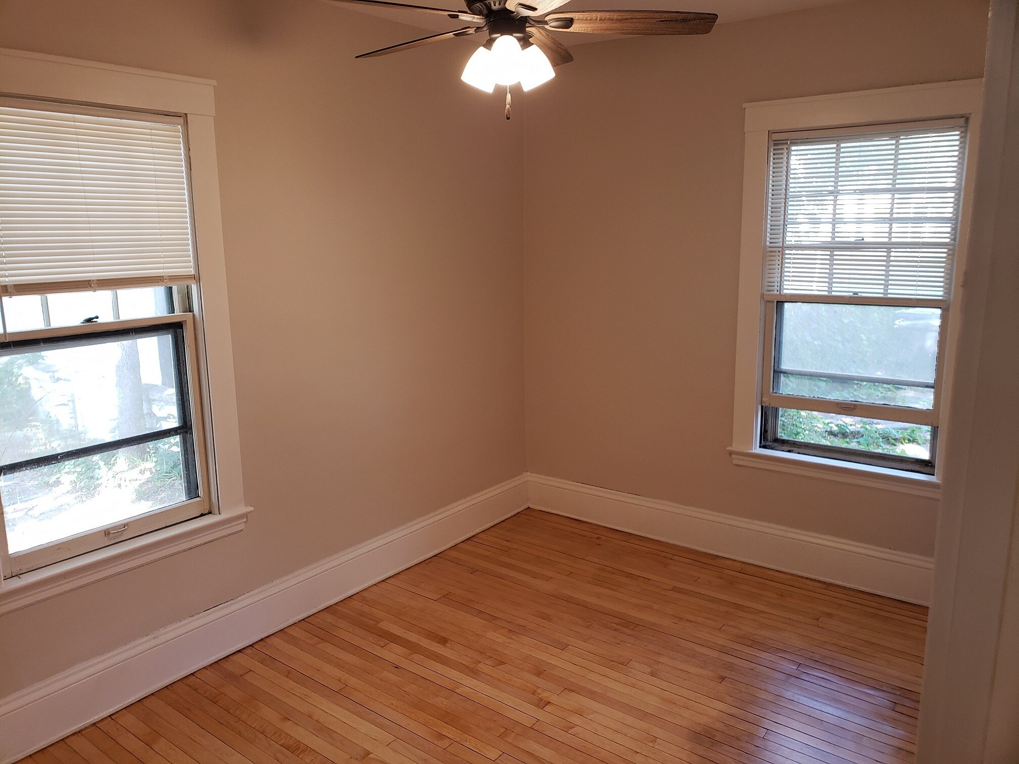 Building Photo - 415 5th Ave SE