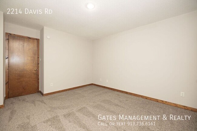Building Photo - 2214 Davis Rd