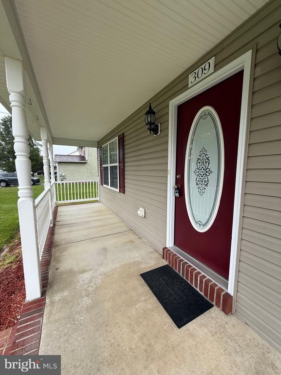 Building Photo - 309 Arlington Dr