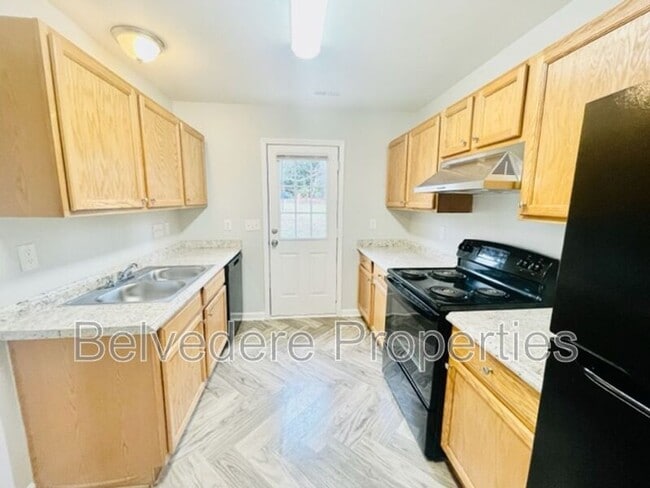 Building Photo - 405 N Dudley St