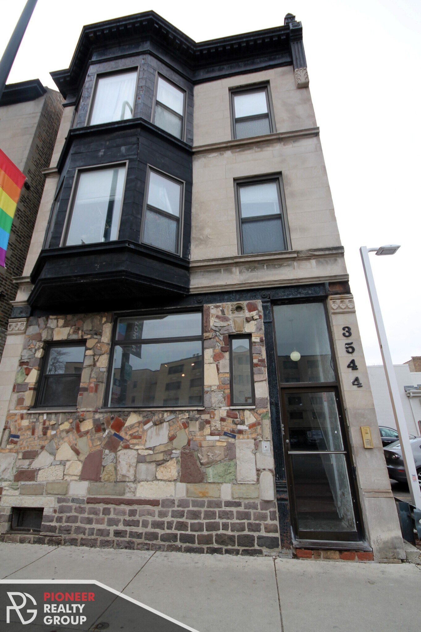 Building Photo - 3542 N Halsted St
