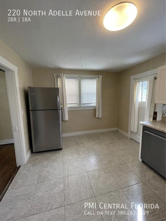 Building Photo - 220 N Adelle Ave