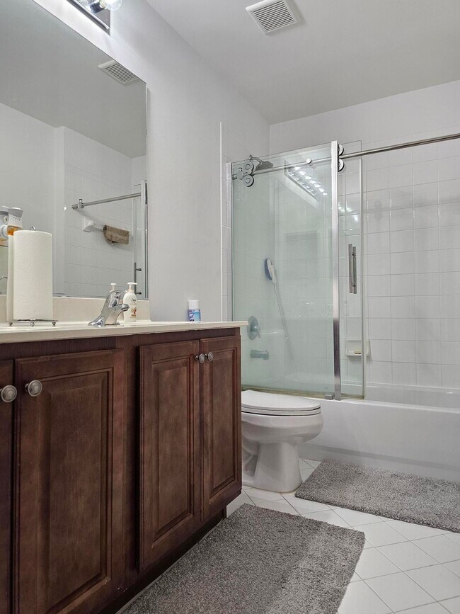 Building Photo - 7533 Topiary Ave