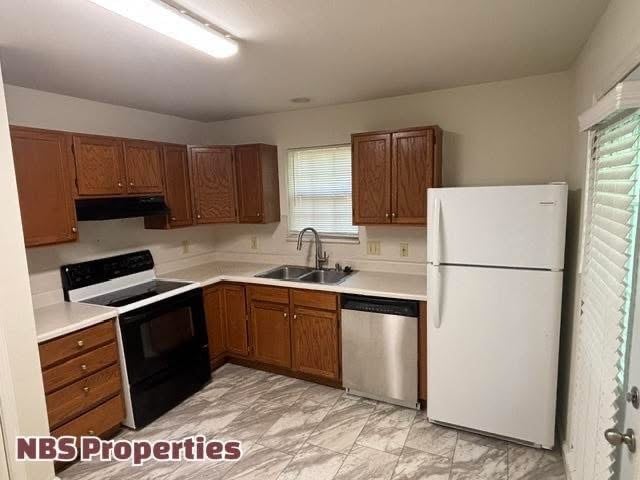 Building Photo - 2900 Colt Dr NE