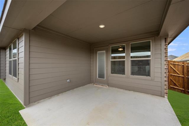 Building Photo - 904 Versailles Ct