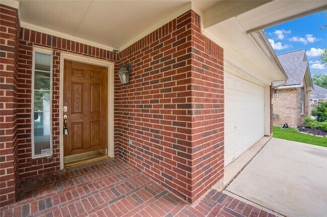 Building Photo - 3719 Cane Lake Dr