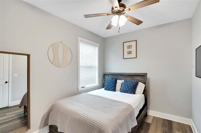 Building Photo - 3002 E 38th Ave