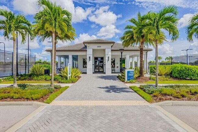 Building Photo - 11583 SW Oceanfront Ct