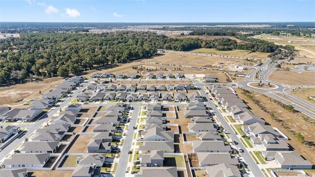 Building Photo - 6366 SW 77th Ave