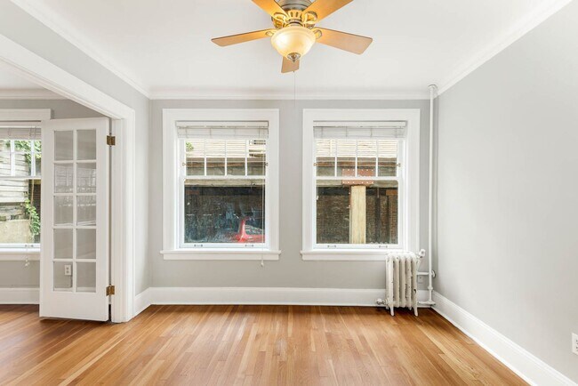 Building Photo - 321 Boylston Ave E