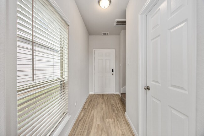 Building Photo - 6526 Macroom Meadows Ln