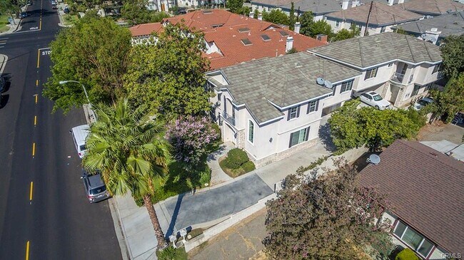 Building Photo - 1035 Fairview Ave