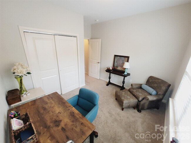 Building Photo - 101 Prairie View Ct