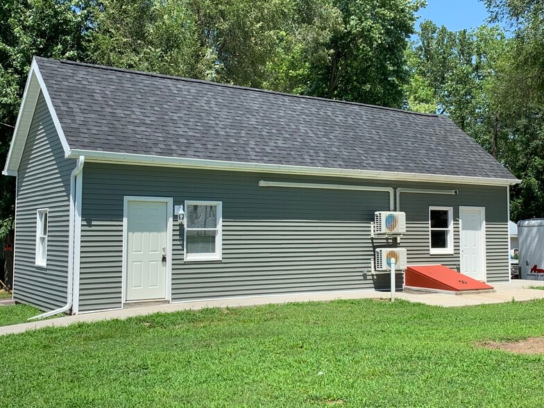 Rear Apartment - 1616 N 2nd St