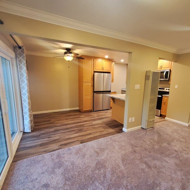 Building Photo - Sparkling Upgrades & Convenient Pleasant H...