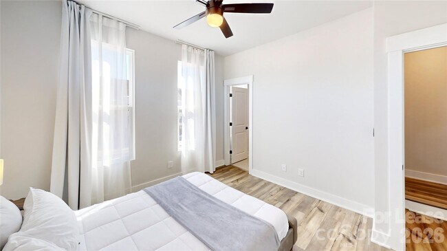 Building Photo - 3606 S Tryon St