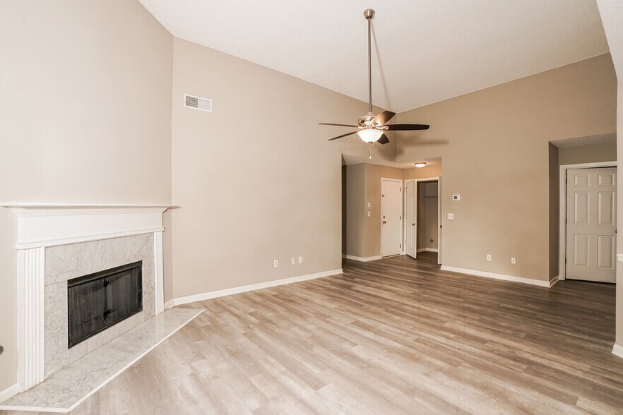 Building Photo - 206 Nadia Ct