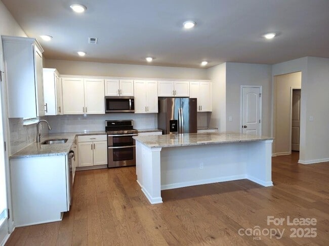 Building Photo - 3327 Glenn Hope Wy