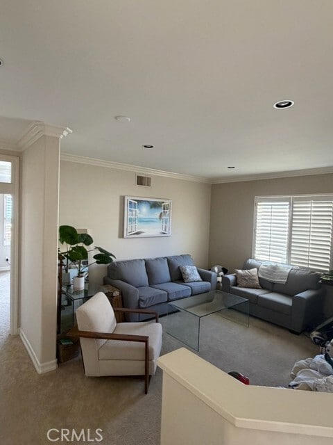 Building Photo - 3 Pavona