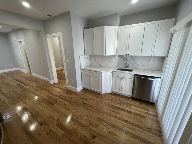 Building Photo - 2 bedroom in Cambridge MA 02140
