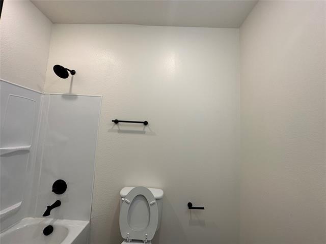 Building Photo - 4934 Echo Ave