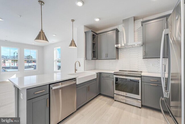 Building Photo - 44592 Strabane Ter