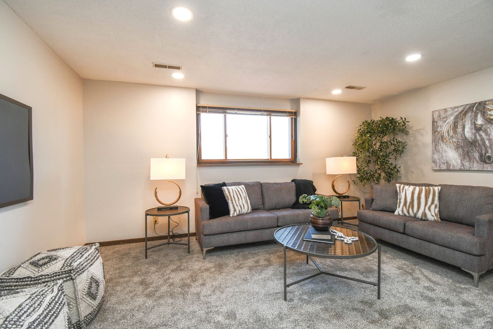 Building Photo - 4504 S Cliff Ave