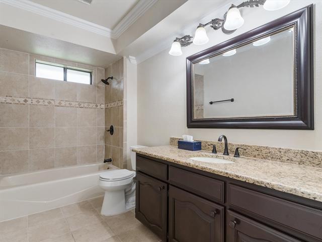 Building Photo - 922 Beverly Ct