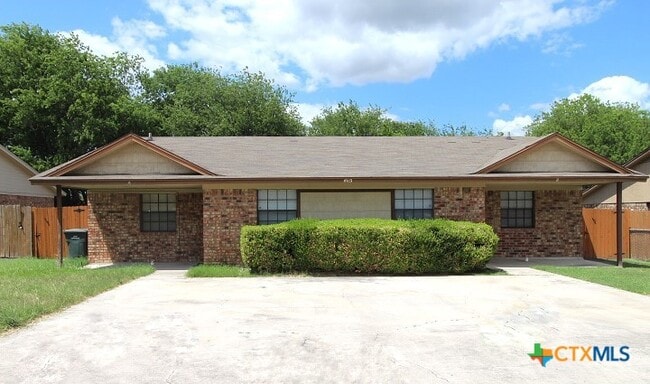 Primary Photo - 403 Northern Dove Ln