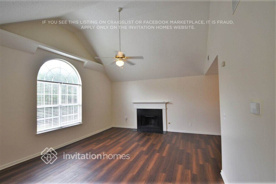 Building Photo - 464 Gresham Dr